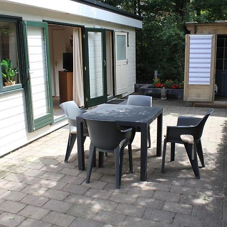 Sfeervolle Chalet Met Terras, H14 De Veldkamp, Epe, Voor 4 Personen Villa Exterior photo